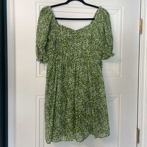 Abercrombie puff sleeve dress - Picture 2 of 3